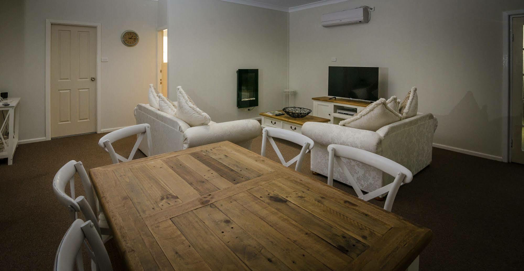 Bundanoon Country Inn Motel Εξωτερικό φωτογραφία